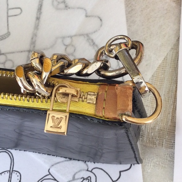 SOLD! Authentic LV Vernis Lexington pochette, - Picture 6 of 10